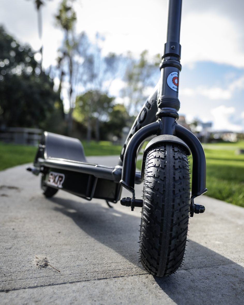 A Razor electric scooter, this e scooter is one pick for the best electric scooter for sale. E-XR Electric Scooter, electric scooter adult